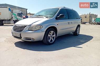 Минивэн Chrysler Voyager 2001 в 