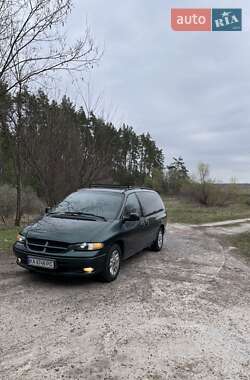 Минивэн Chrysler Voyager 1996 в 
