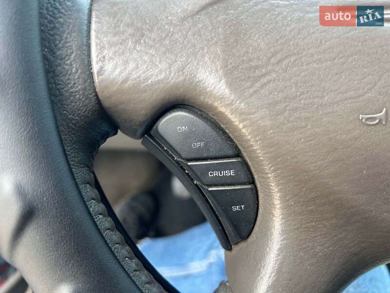 Минивэн Chrysler Voyager 2001 в Одессе