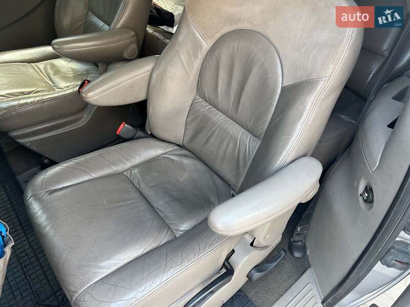 Минивэн Chrysler Voyager 2001 в Одессе