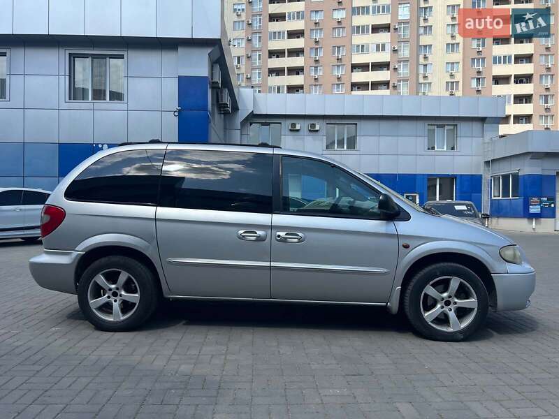 Минивэн Chrysler Voyager 2001 в Одессе