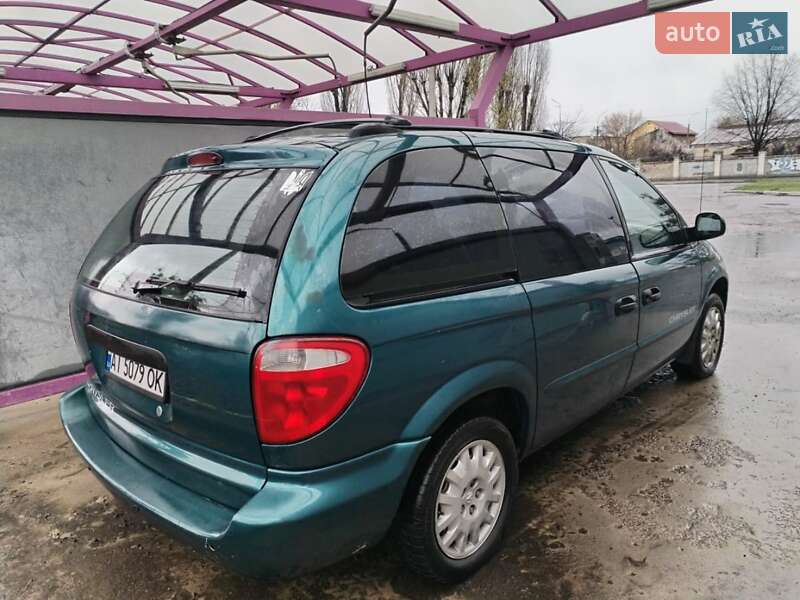 Минивэн Chrysler Voyager 2001 в Киеве