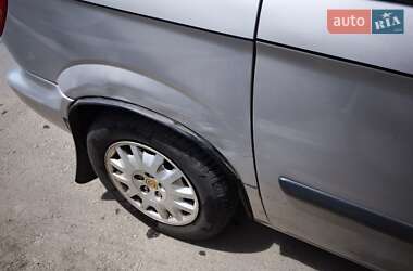 Минивэн Chrysler Voyager 2005 в 