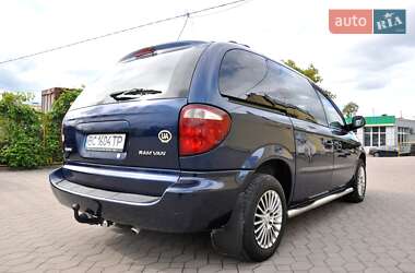 Минивэн Chrysler Voyager 2003 в 