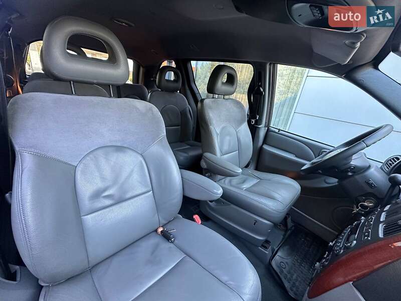 Минивэн Chrysler Voyager 2004 в Великодолинском фото 7 Минивэн Chrysler Voyager 2004 в Великодолинском
