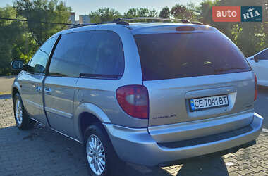 Минивэн Chrysler Voyager 2006 в 