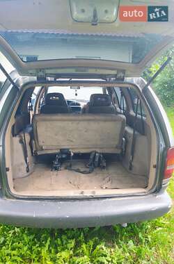 Минивэн Chrysler Voyager 2000 в 