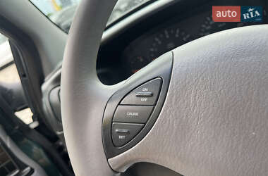Минивэн Chrysler Voyager 1999 в 