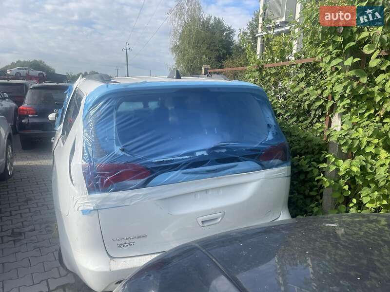 Минивэн Chrysler Voyager 2021 в Трускавце