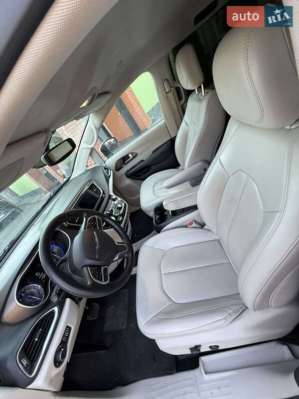 Минивэн Chrysler Voyager 2020 в Луцке фото 5 Минивэн Chrysler Voyager 2020 в Луцке