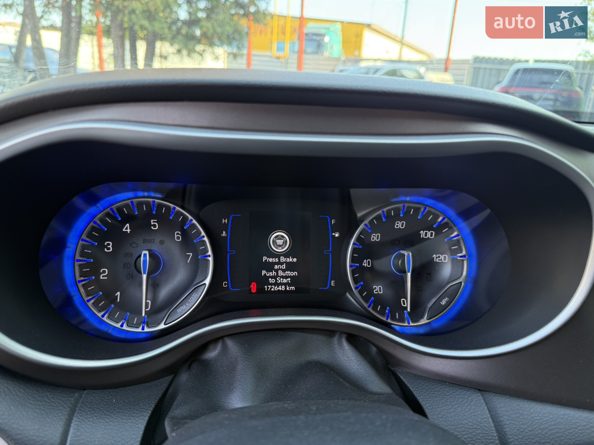 2020 Chrysler Voyager - мініатюра 10