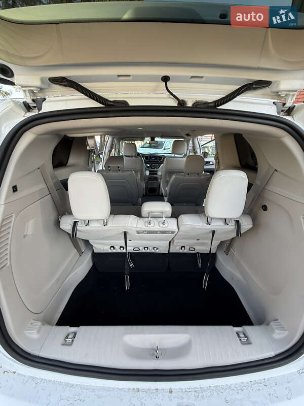 Минивэн Chrysler Voyager 2020 в Луцке фото 16 Минивэн Chrysler Voyager 2020 в Луцке