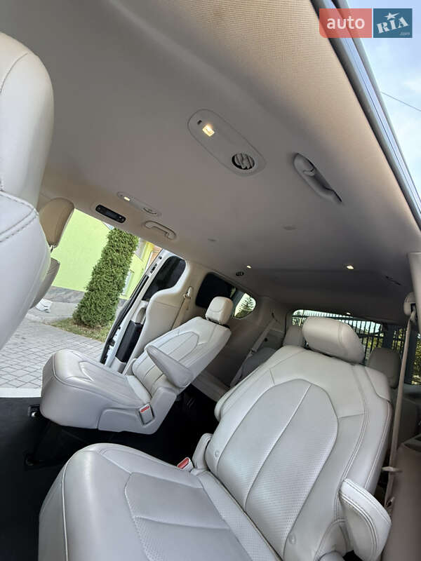 Минивэн Chrysler Voyager 2020 в Луцке фото 23 Минивэн Chrysler Voyager 2020 в Луцке