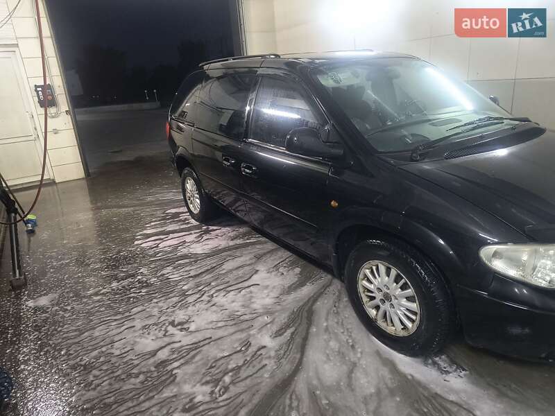 Минивэн Chrysler Voyager 2005 в Киеве фото 7 Минивэн Chrysler Voyager 2005 в Киеве