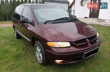Минивэн Chrysler Voyager 1998 в 