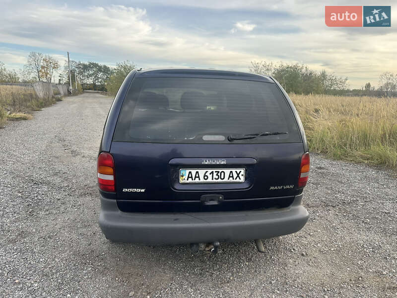 Минивэн Chrysler Voyager 2000 в Киеве фото 10 Минивэн Chrysler Voyager 2000 в Киеве