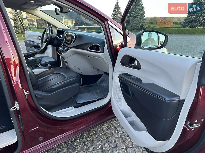 Мінівен Chrysler Voyager 2020 в Жовкві фото 22 Мінівен Chrysler Voyager 2020 в Жовкві