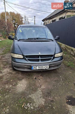 Минивэн Chrysler Voyager 2001 в Горохове