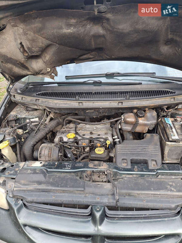 Минивэн Chrysler Voyager 2001 в Горохове