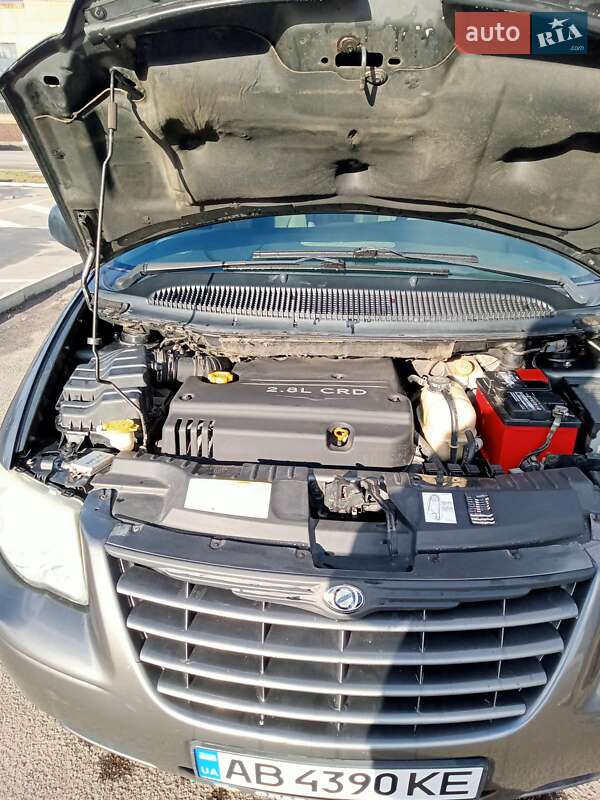 Універсал Chrysler Voyager 2004 в Вінниці