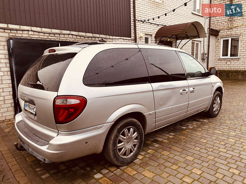 Мінівен Chrysler Voyager 2006 в Житомирі