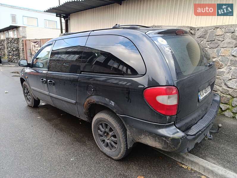 Минивэн Chrysler Voyager 2005 в Киеве