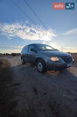 Мінівен Chrysler Voyager 2006 в Любешові