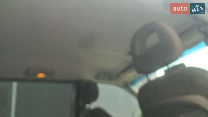 Мінівен Chrysler Voyager 2001 в Києві фото 13 Мінівен Chrysler Voyager 2001 в Києві