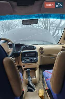 Универсал Chrysler Voyager 1996 в Львове