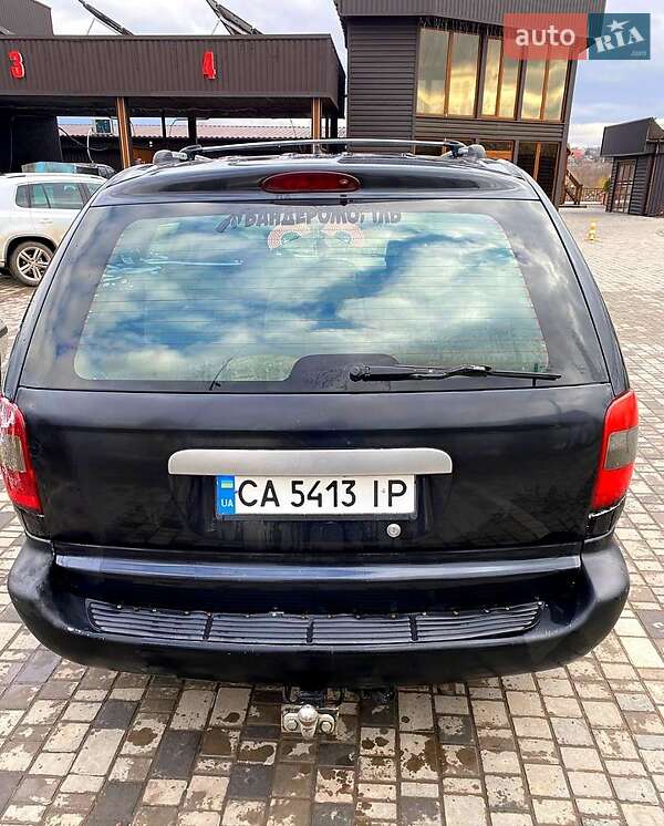 Минивэн Chrysler Voyager 2002 в Новоукраинке