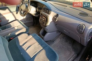 Минивэн Chrysler Voyager 1999 в Ирпене