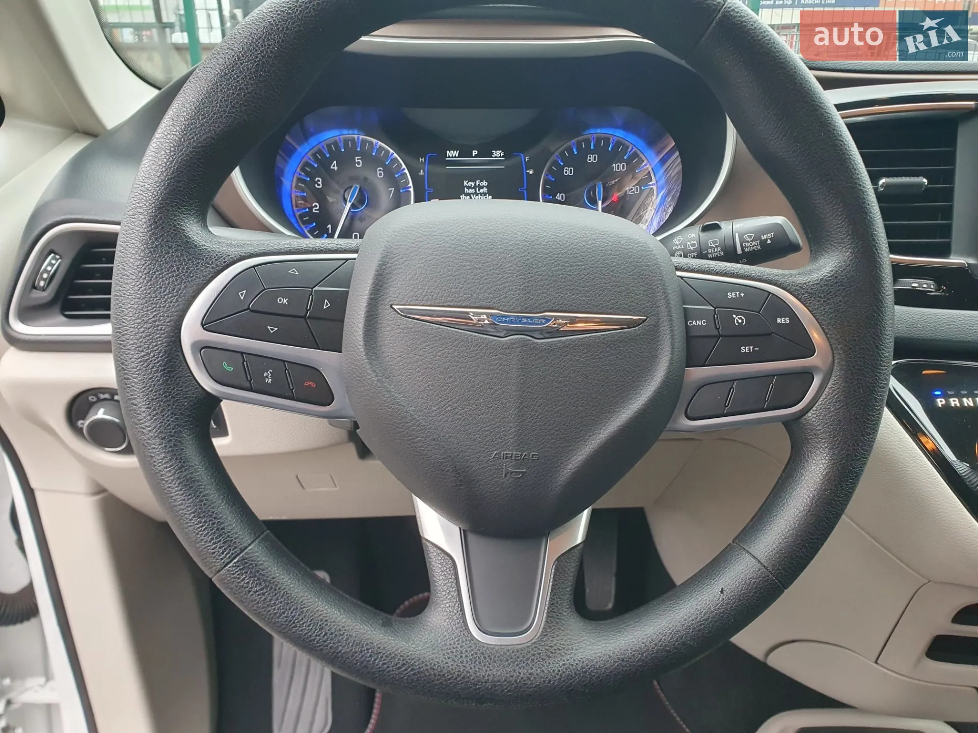 2020 Chrysler Voyager - мініатюра 52