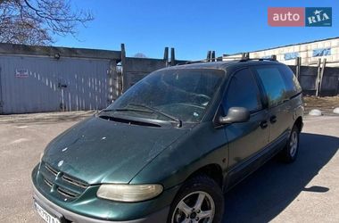Минивэн Chrysler Voyager 1998 в Яремче