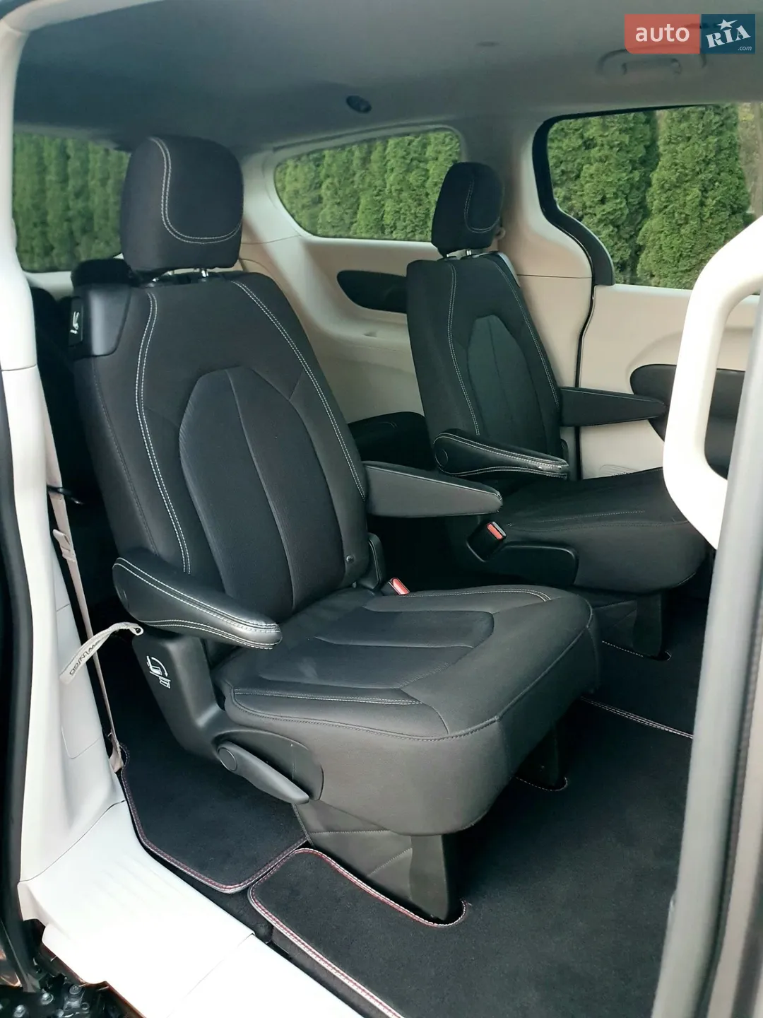 2022 Chrysler Voyager - мініатюра 30