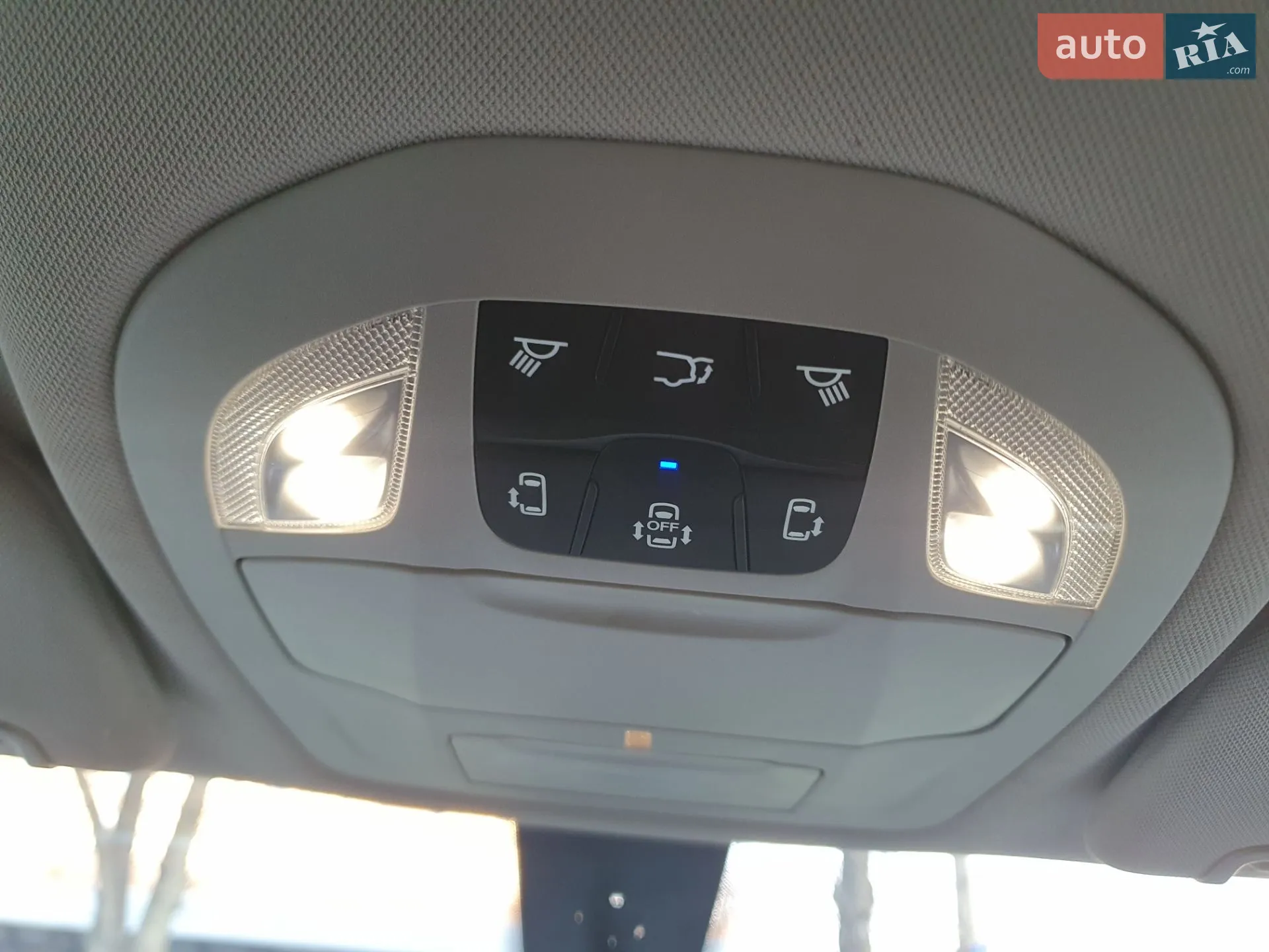 2022 Chrysler Voyager - мініатюра 59