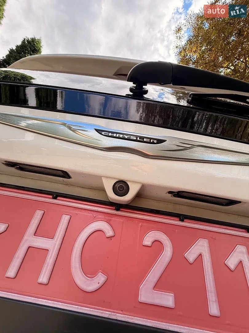 2020 Chrysler Voyager - мініатюра 34