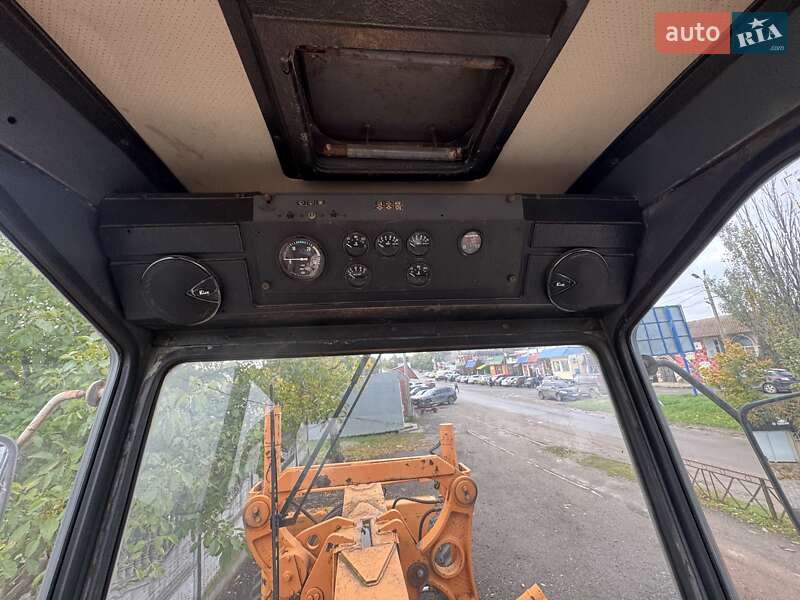 Автогрейдер ЧСДМ ДЗ-98 2005 в Миколаєві