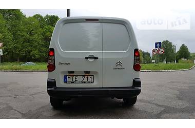 Вантажопасажирський фургон Citroen Berlingo 2013 в Радивиліві