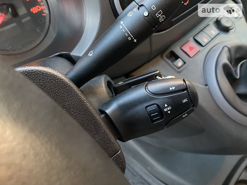 Вантажопасажирський фургон Citroen Berlingo 2016 в Луцьку