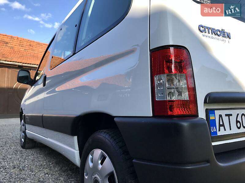 Универсал Citroen Berlingo 2010 в Львове