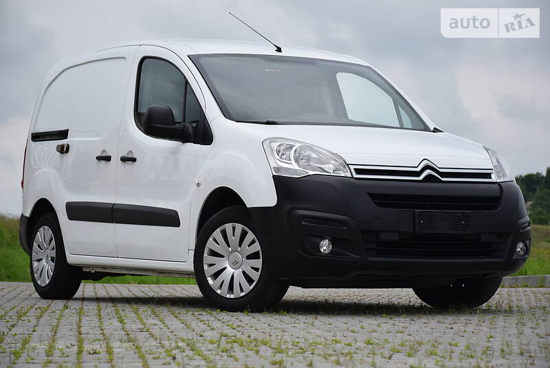 Вантажопасажирський фургон Citroen Berlingo 2015 в Дрогобичі