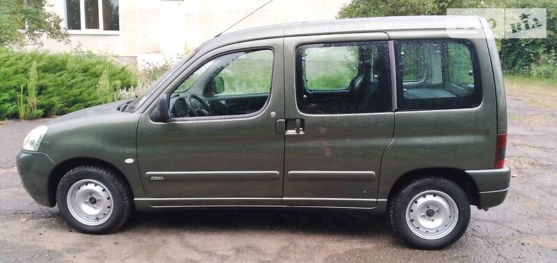 Вантажопасажирський фургон Citroen Berlingo 2005 в Коломиї