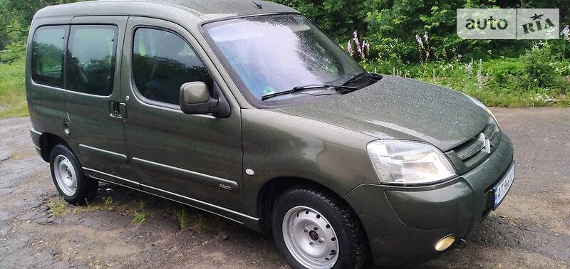 Вантажопасажирський фургон Citroen Berlingo 2005 в Коломиї