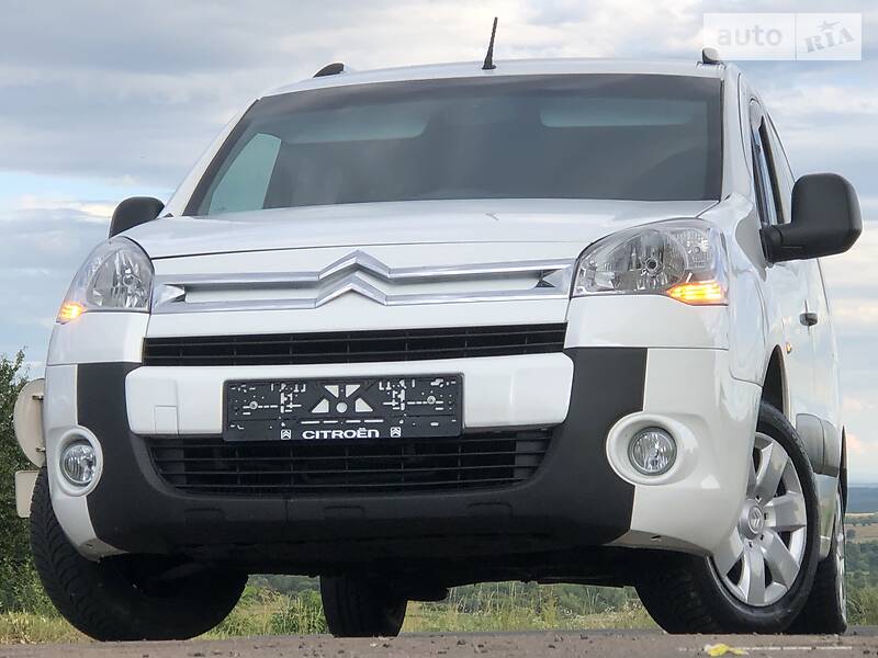 Вантажопасажирський фургон Citroen Berlingo 2011 в Дрогобичі
