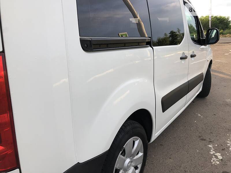 Вантажопасажирський фургон Citroen Berlingo 2011 в Дрогобичі