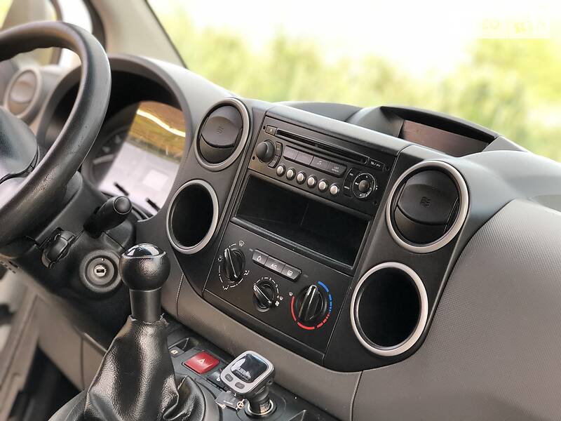 Вантажопасажирський фургон Citroen Berlingo 2011 в Дрогобичі