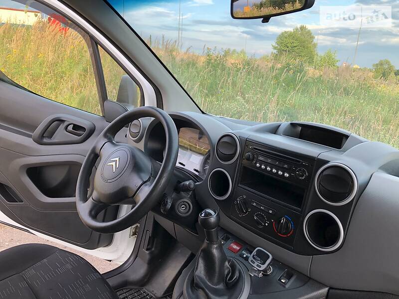 Вантажопасажирський фургон Citroen Berlingo 2011 в Дрогобичі