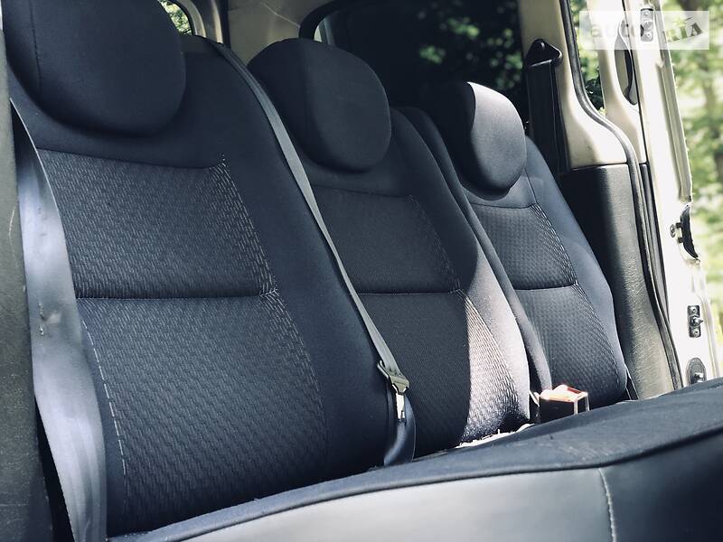 Мінівен Citroen Berlingo 2006 в Чернівцях