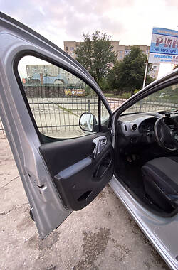 Універсал Citroen Berlingo 2011 в Володимирці