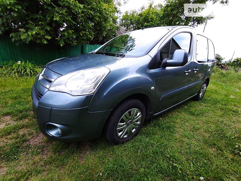 Універсал Citroen Berlingo 2010 в Черкасах